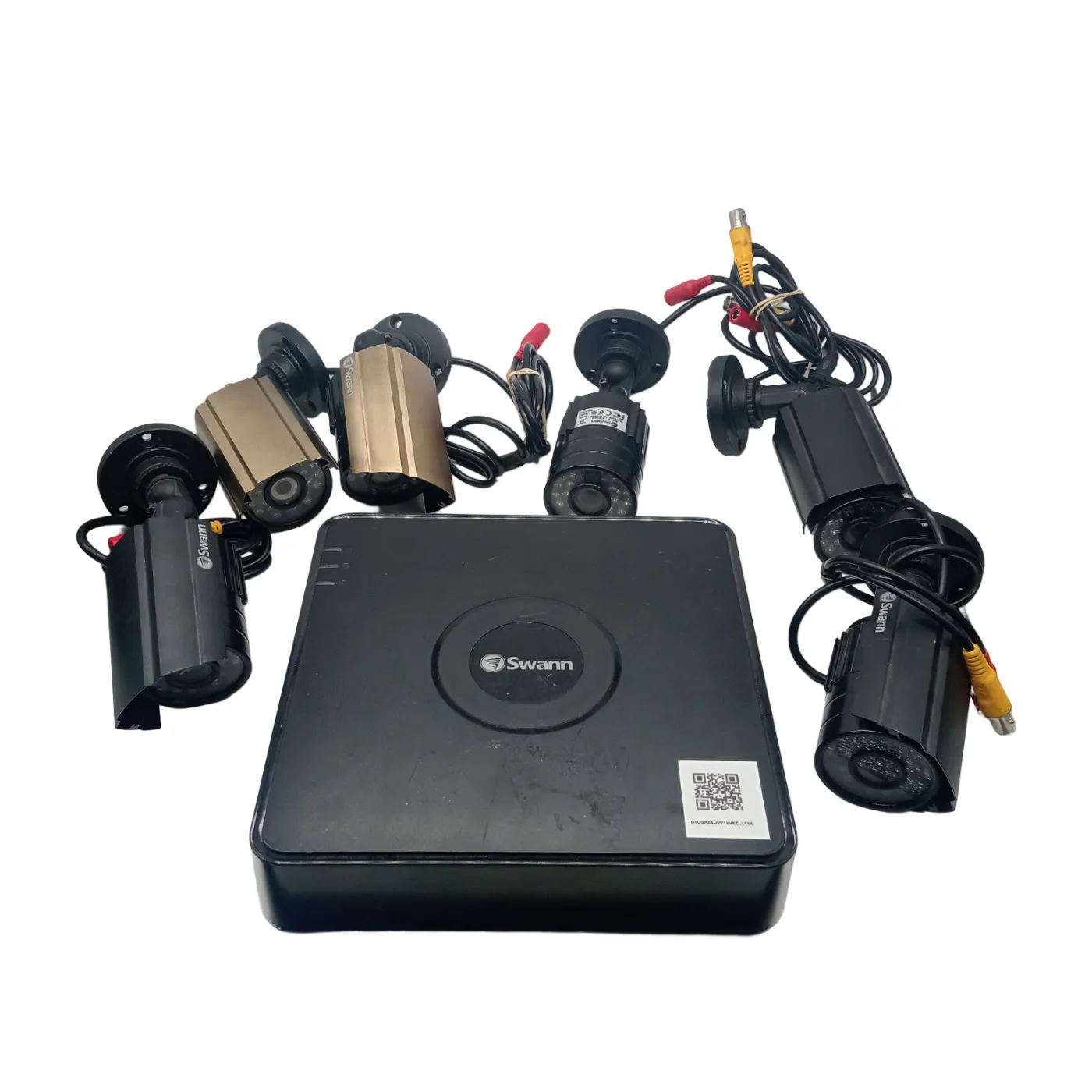 Swann Security System SRDVR-81525H with 6 Cameras and Cords (WR 1367216)