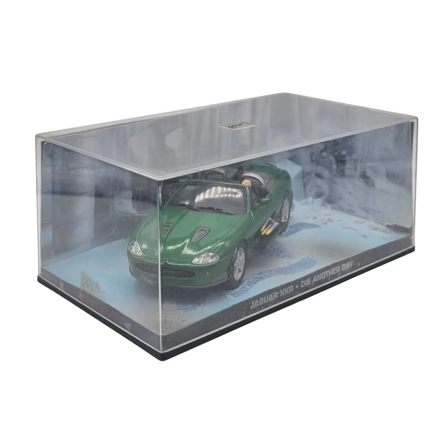 007 Jaguar XKR Model Car – Die-Cast Collectible in Display Case