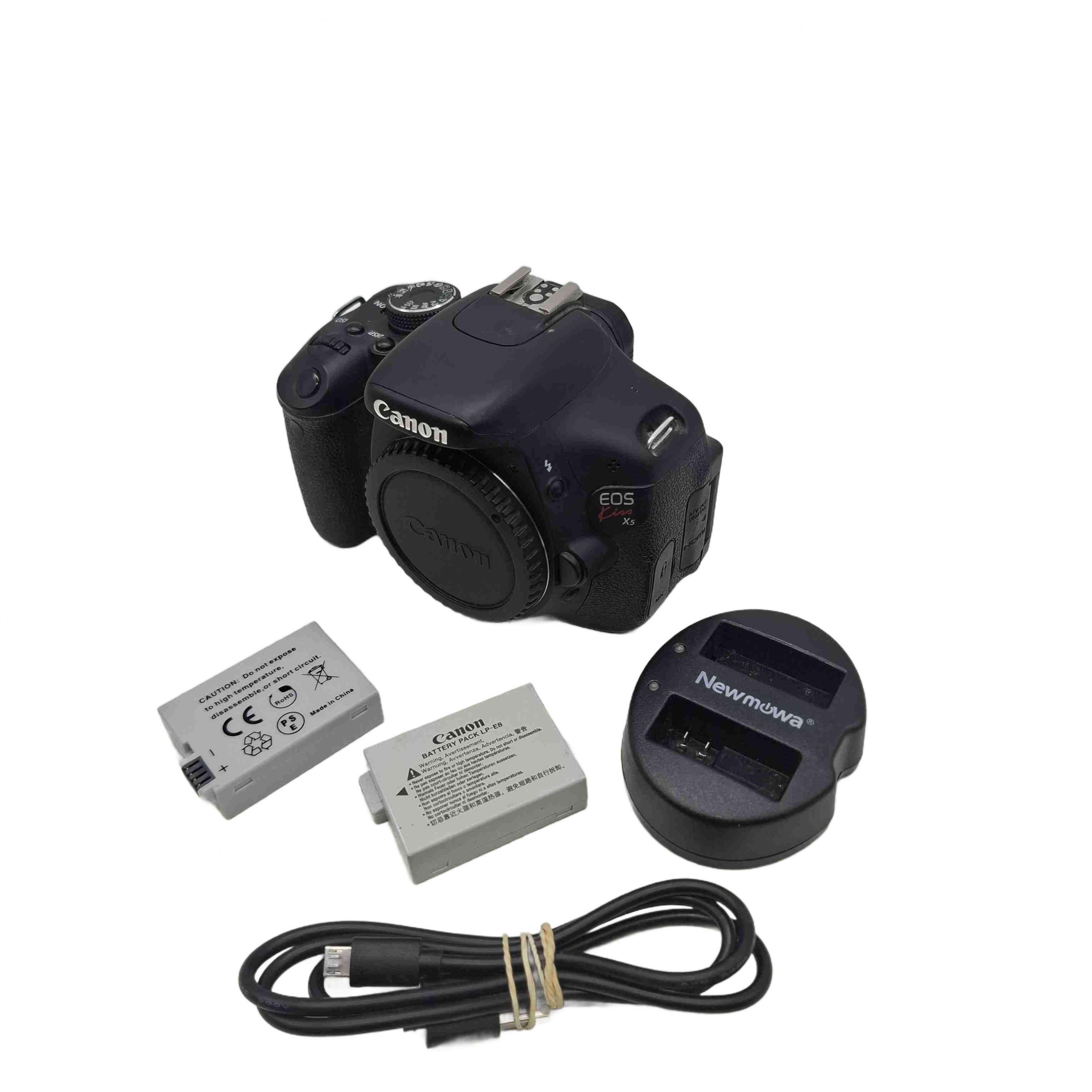 Canon EOS Rebel T3i 600D DS126311 Body Only + Generic Batteries And Charger (WR 1434519)