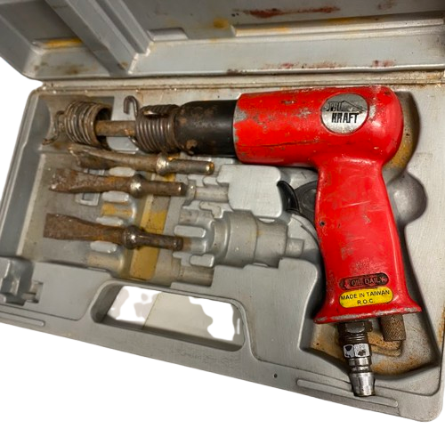 Pneumatic Chisel With Case  (NG)
