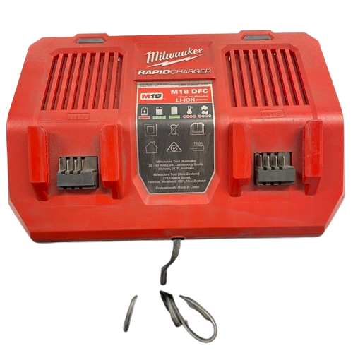 Milwaukee M18 Dual Bay Simultaneous Rapid Charger – M18DFC (NG)