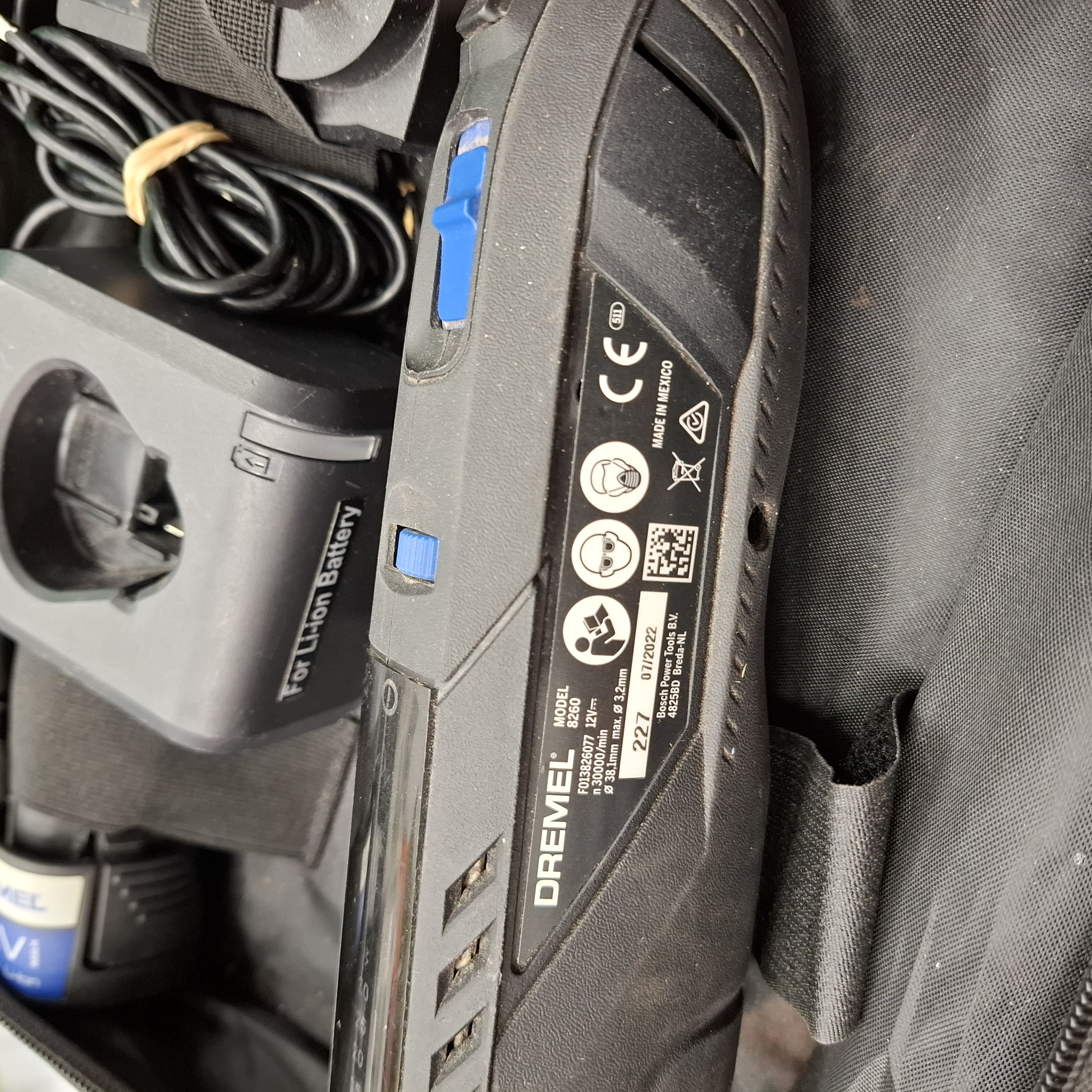 Dremel 8260 Cordless Rotary Tool (JN)