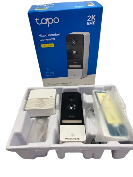 TAPO CAMERA D230S1 S/N:22491F5B01981 B/CODE:DC627958E22E WHITE NEW IN BOX (NG)