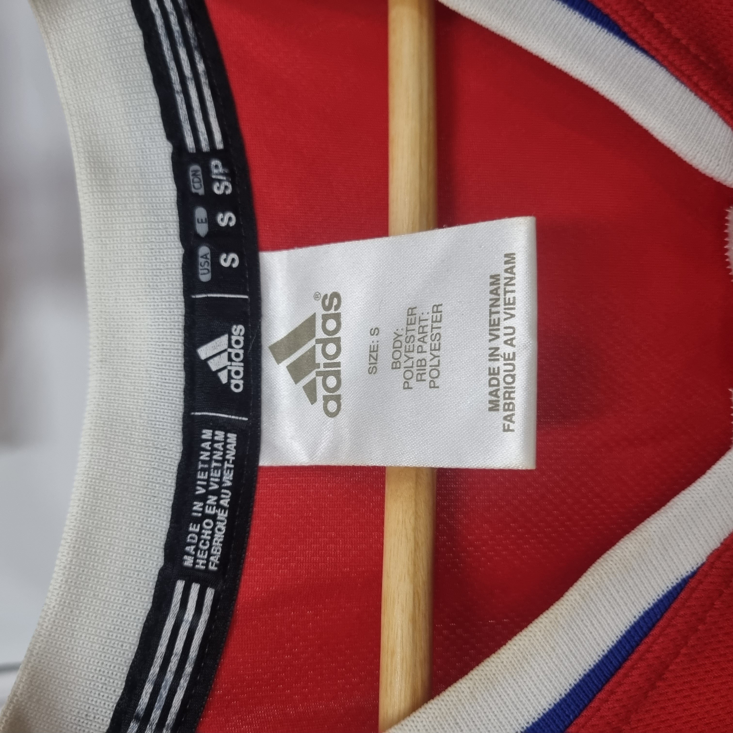 Adidas Los Angeles Jordan Red Jersey Size Small (WR 1394868)