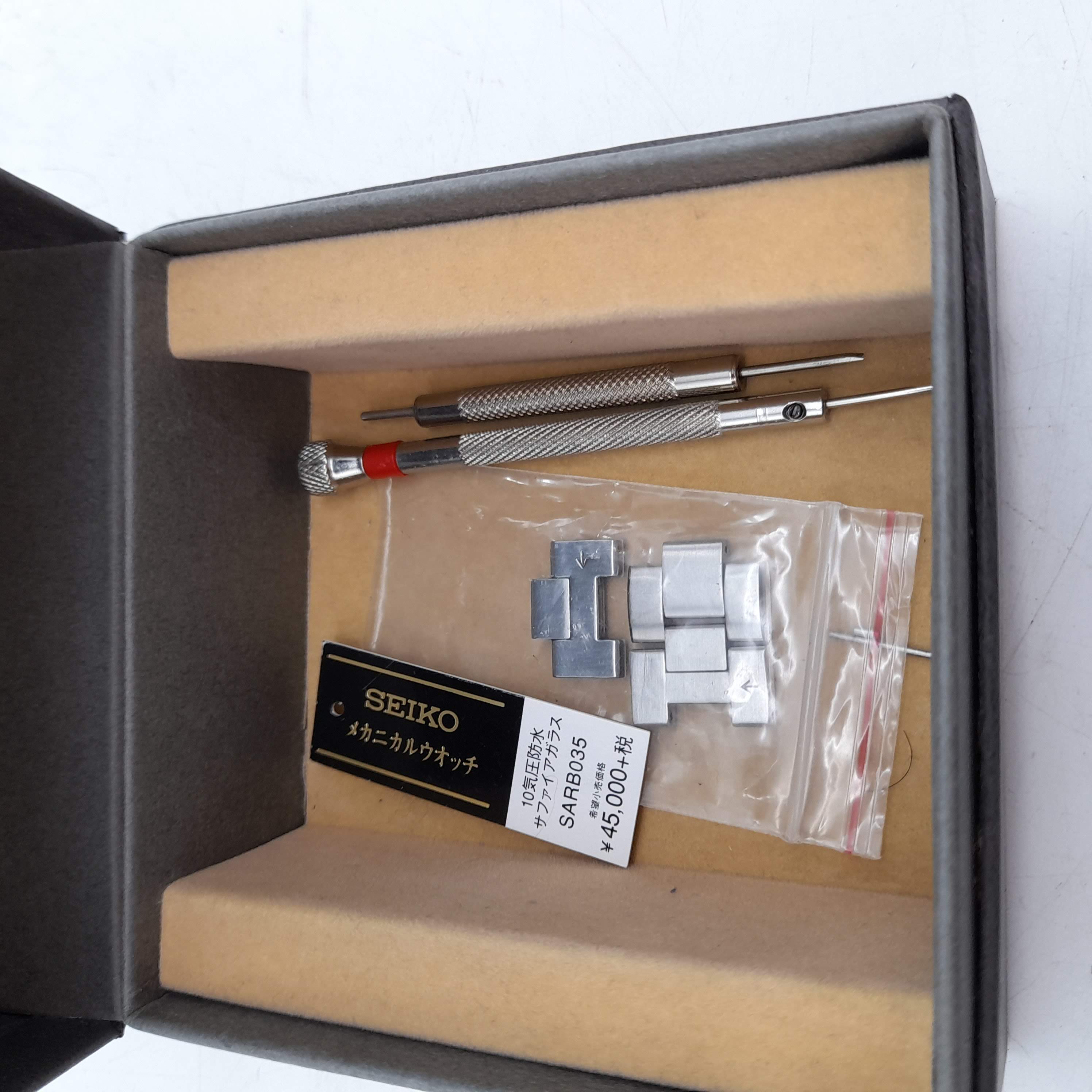 Seiko 6R15-00C1 Men’s Automatic Watch with Stainless Steel Band In Box With Spare Links  (WL 1409694)