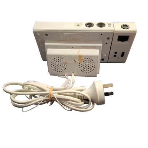 NASHI Clock Radio NAS902 AM/FM Projection Alarm Clock (JN)