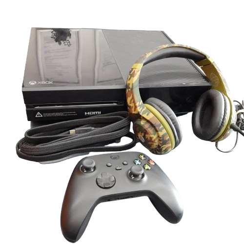 Xbox One 500GB Console With Headset & 1 x Controller