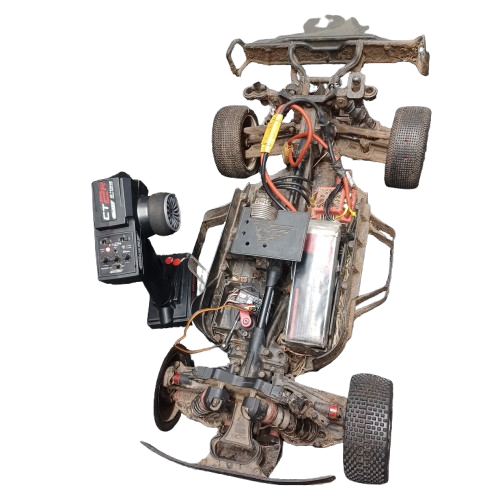 Shiroi Remote Control Truck Team Corally Red And White Will need some Repair’s done PICK UP ONLY