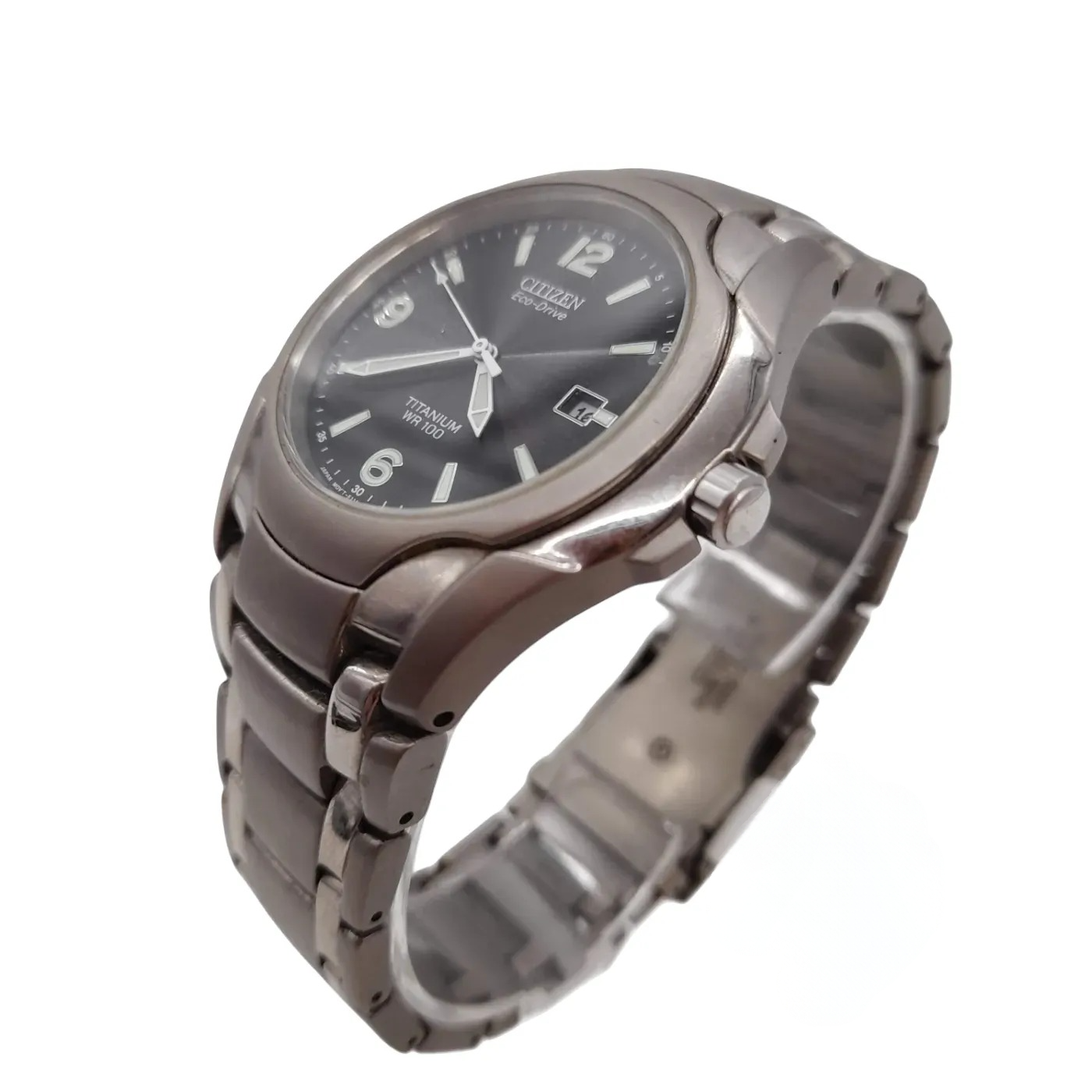 Citizen E111 Men’s Silver Stainless Steel Bracelet Watch (WL 1404704)