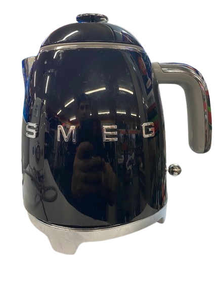 Smeg Retro Mini Electric Kettle Black (1402777) (NG)