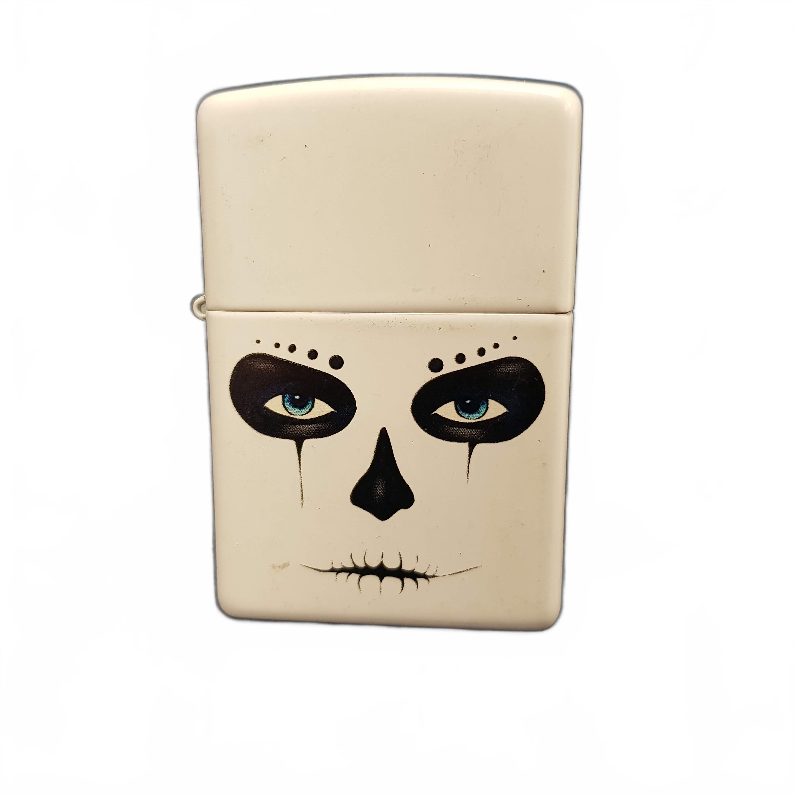 Zippo Lighter White With Face **SECOND HAND ** (MR1434825)