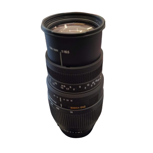 Sigma DG 70-300mm 1:4-6.6 Black Lens with Lens Cap (GE)