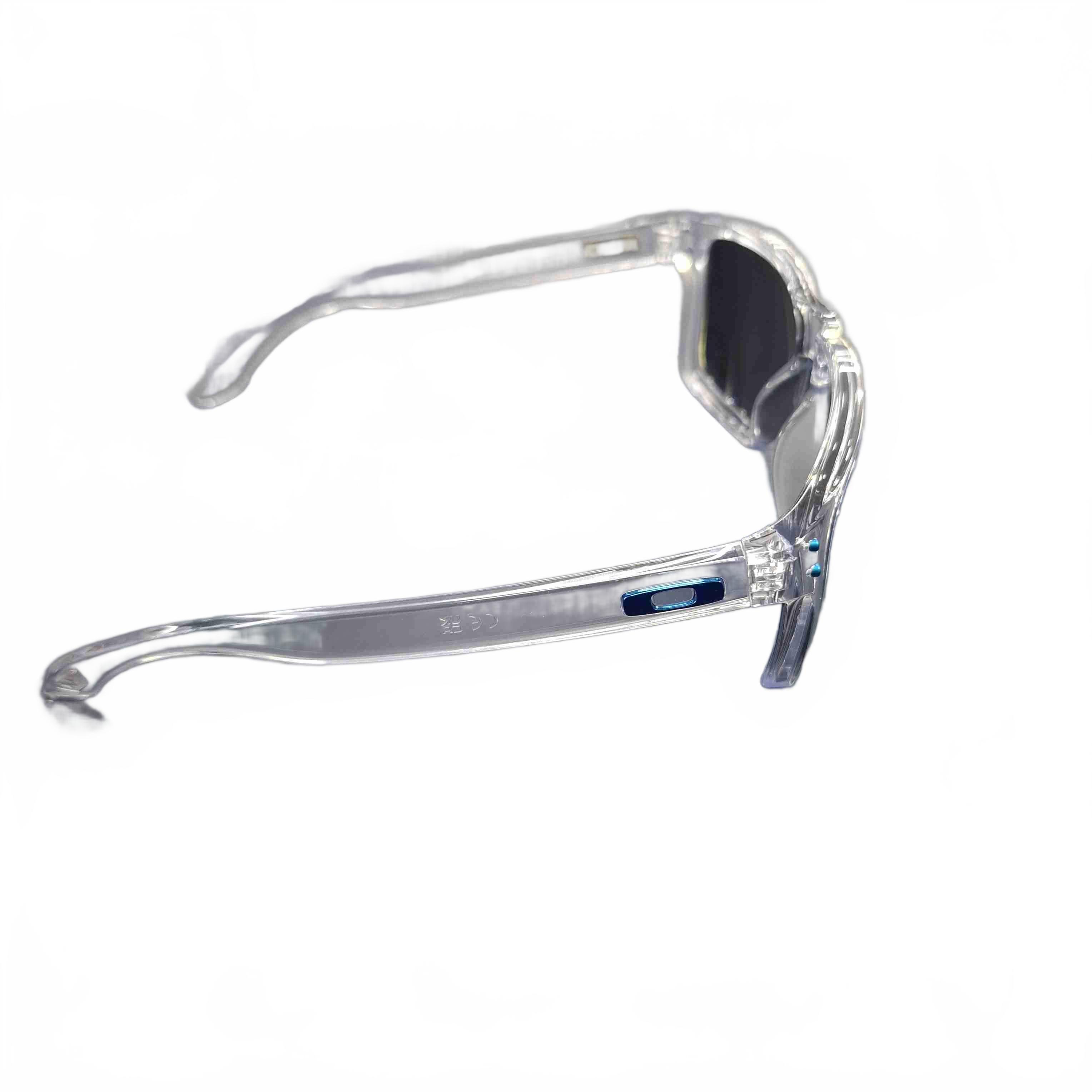 Oakley Holbrook XXL Polished Clear Polarised Sunglasses (WR 1439286)