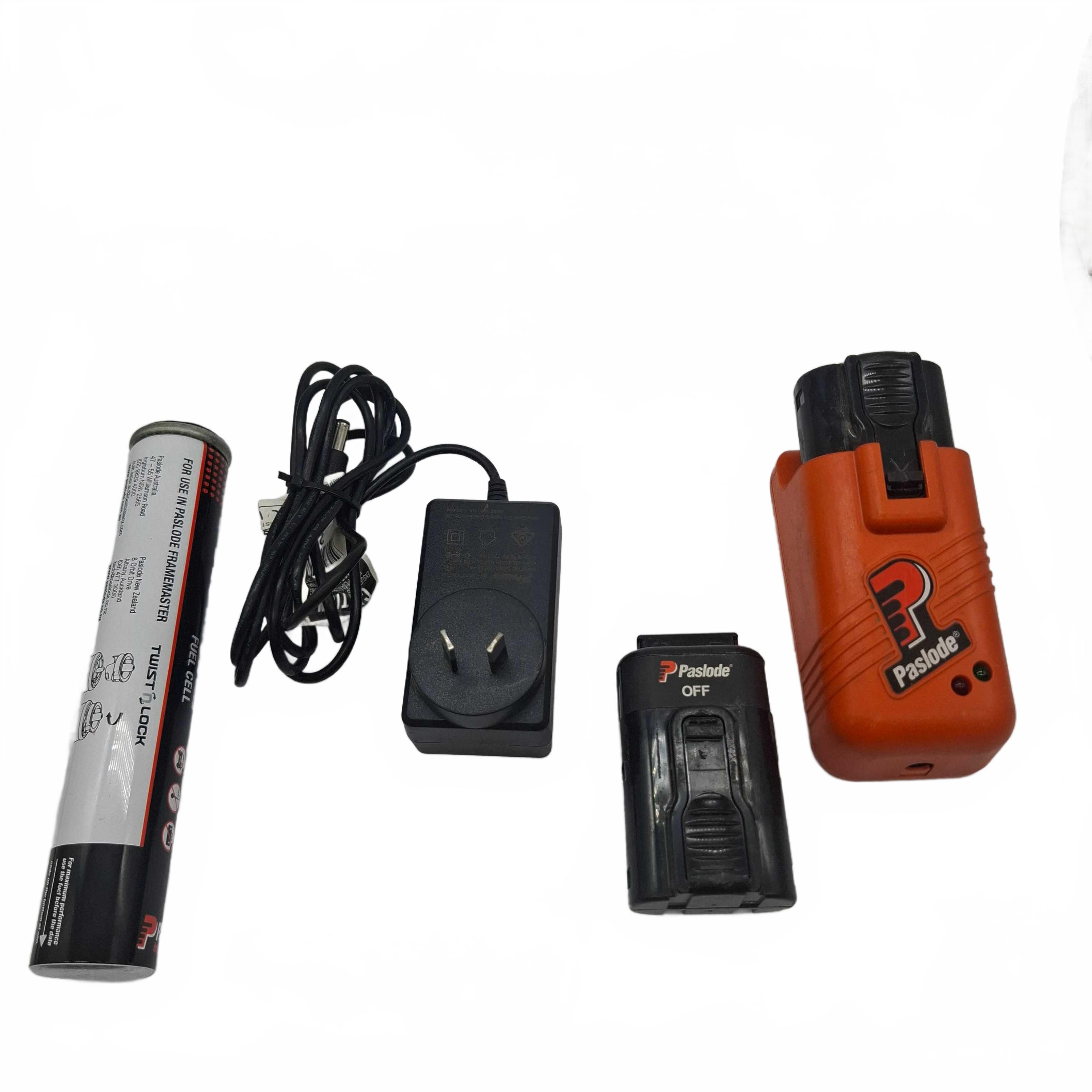 Paslode FrameMaster B20580 Cordless Framing Gun With: Case, Battery, Charger, Nails (WR 1425588)