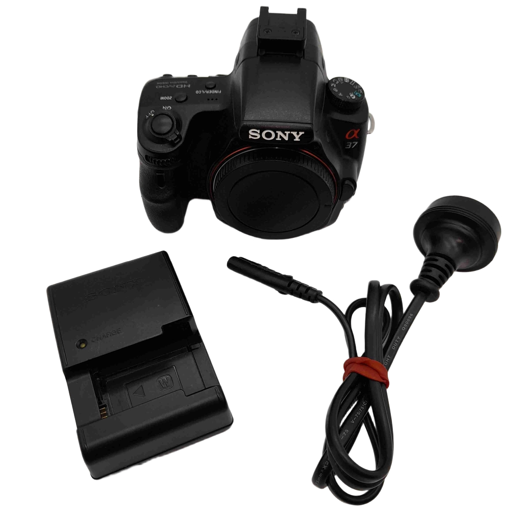 Sony Alpha SLT-A37 Digital Camera *Scratches On Screen* (WL 1434549)