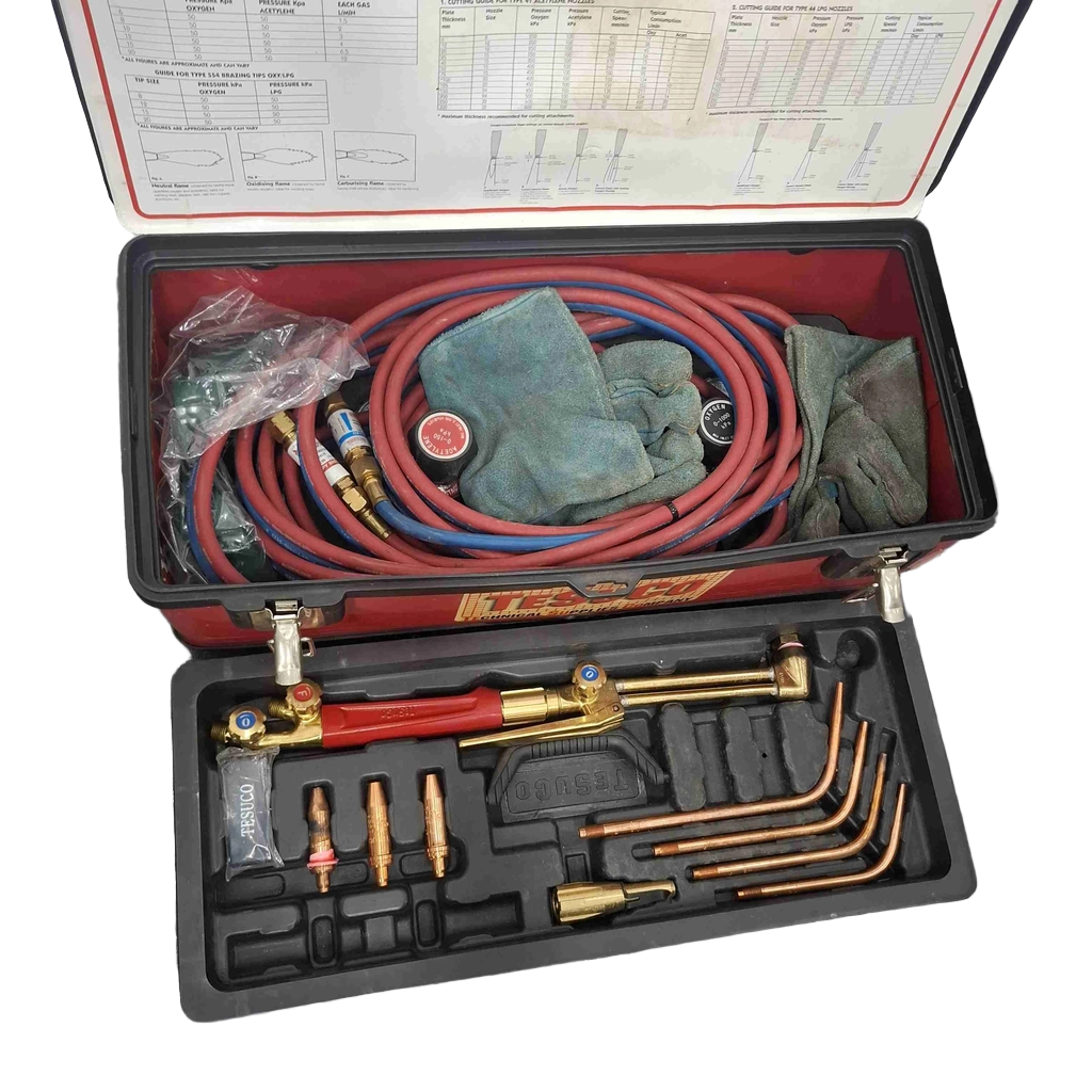 Tesuco Oxygen Acetylene Welding Kit In Case + Accessories (WR 1432704)