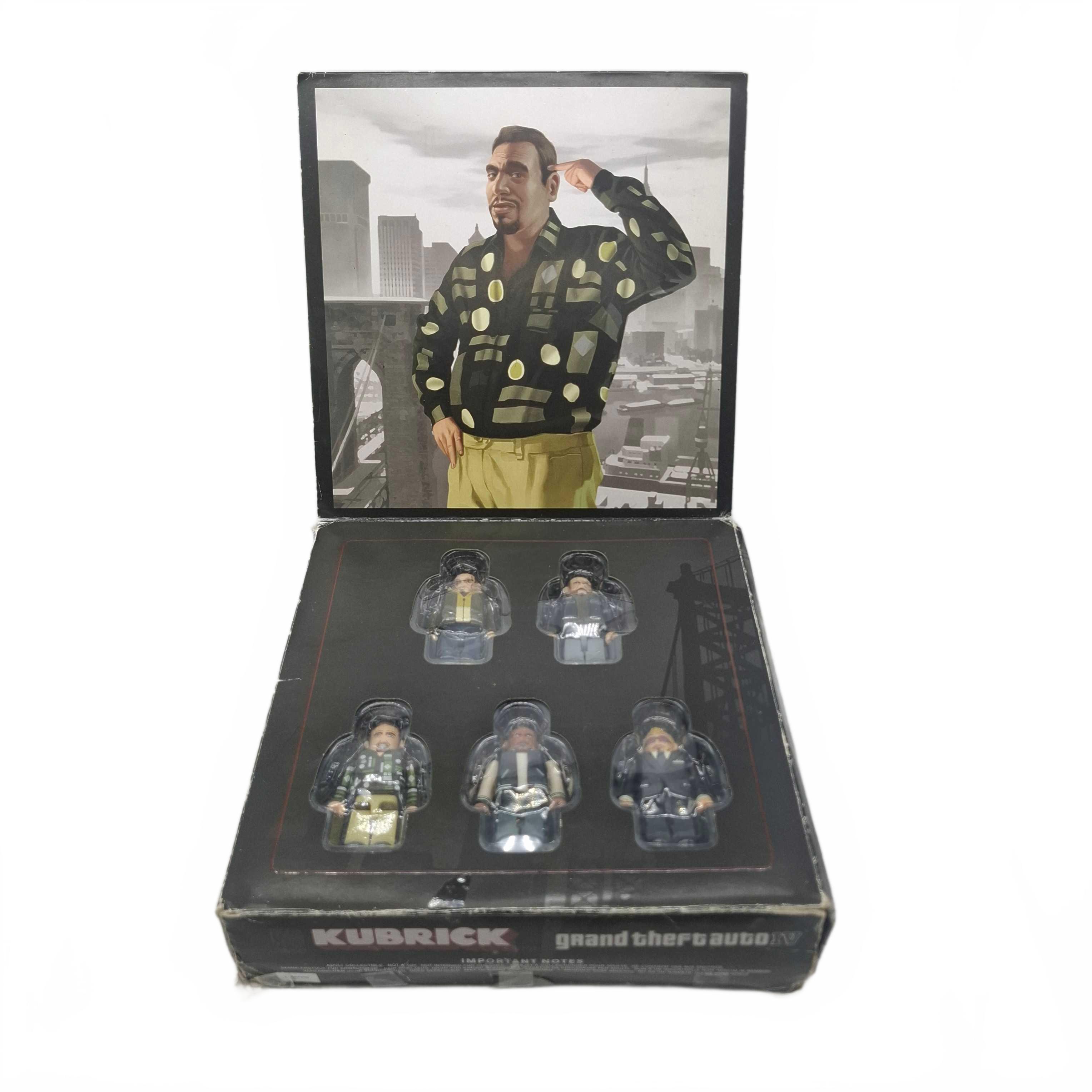 Kubrick Figurine Set: GTA 4 Five Characters (WR 1425571)