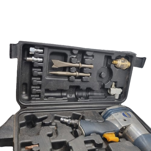 GMC 1/2″ Square Drive Air Impact Wrench With Air Torque Wrench, Case & Bits (WR 1361721)
