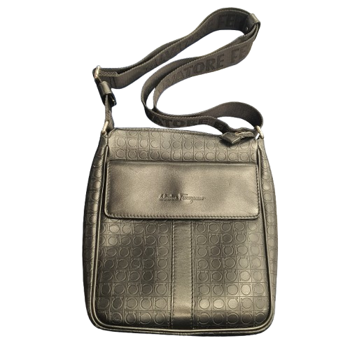 Salvatore Ferragamo Gancini Messenger Bag, Black, Very Good USED Condition, With Entrupy Certificate (MR 1436516)