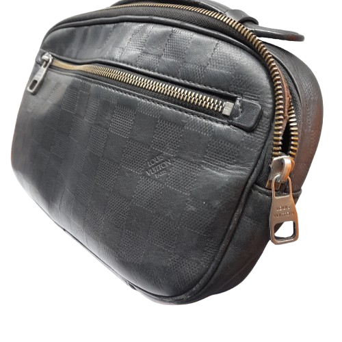 Louis Vuitton Damier Infini Onyx Black Shoulder Bag – Authentic ** Second Hand In Good Condition ** (1391477 MR)