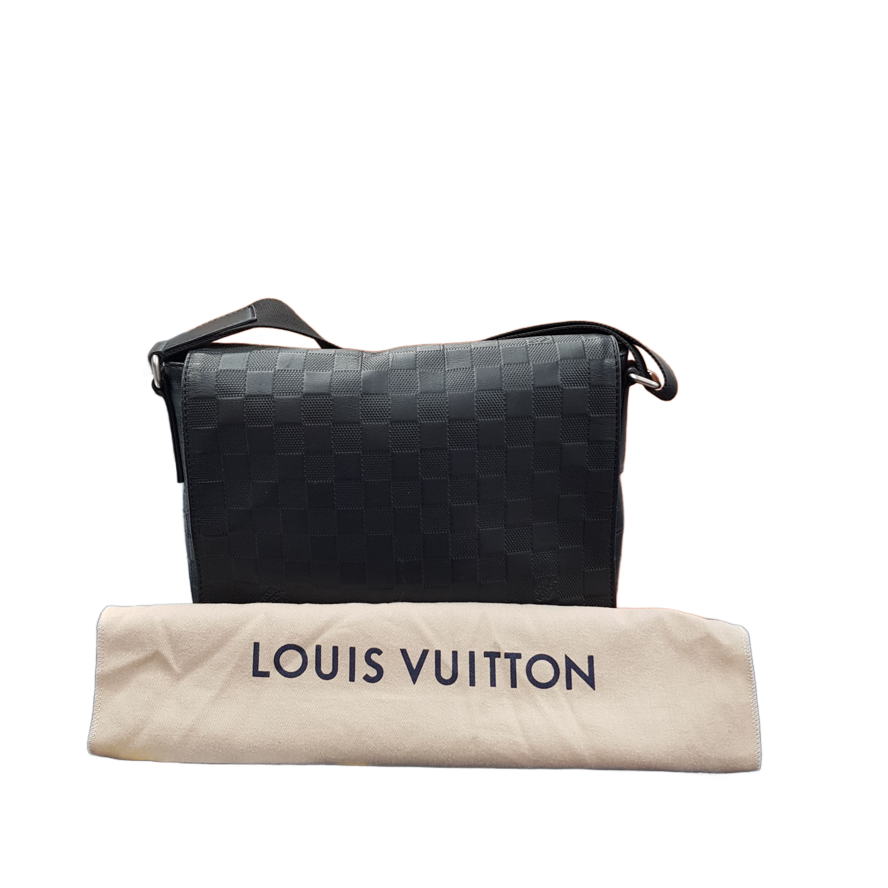 Louis Vuitton District PM Messenger Bag (MR)
