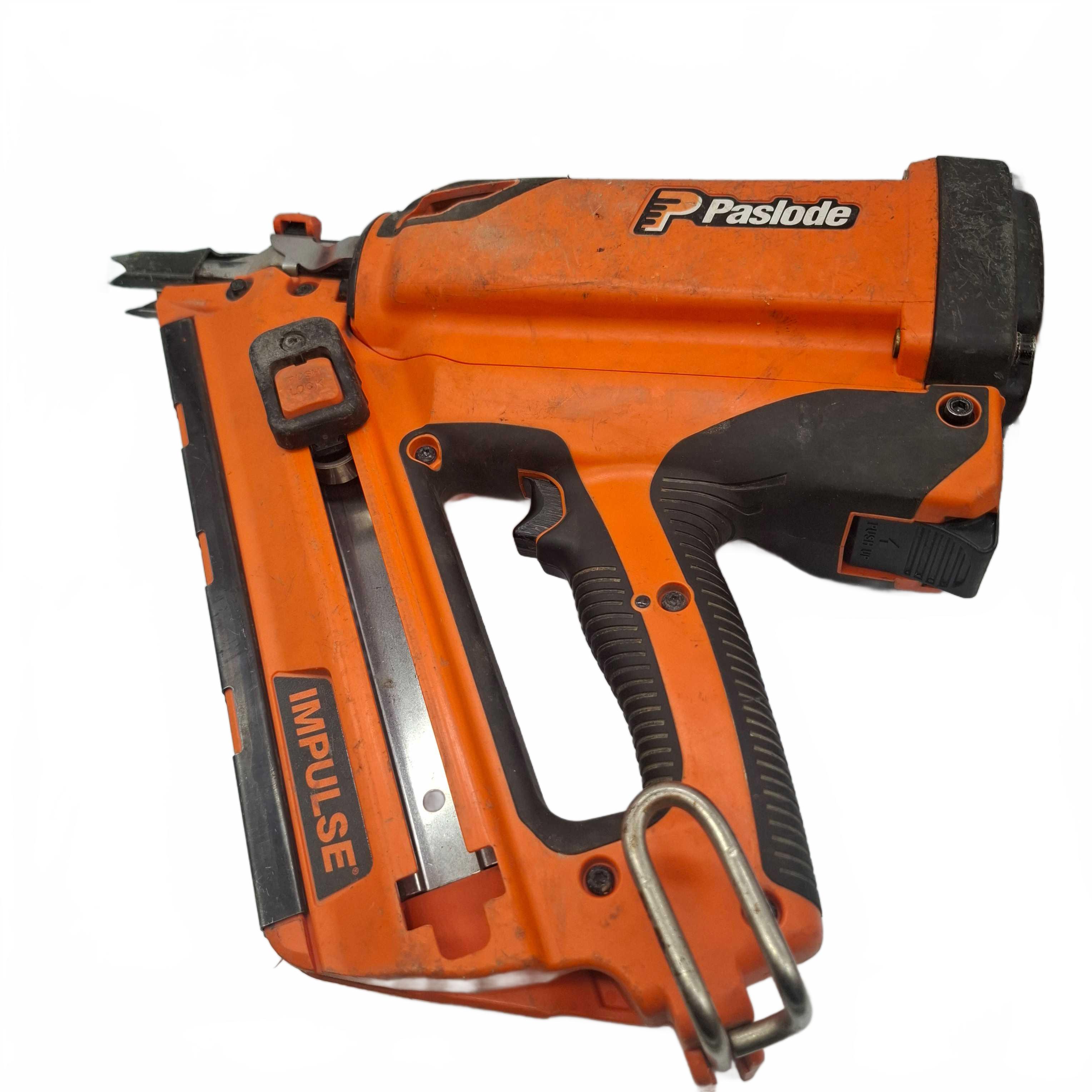 Paslode FrameMaster B20580 Cordless Framing Gun With: Case, Battery, Charger, Nails (WR 1425588)