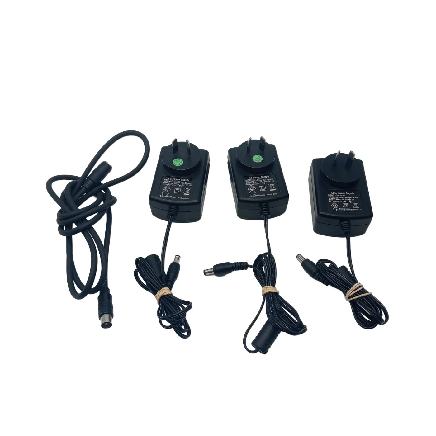 Swann Security System SRDVR-81525H with 6 Cameras and Cords (WR 1367216)