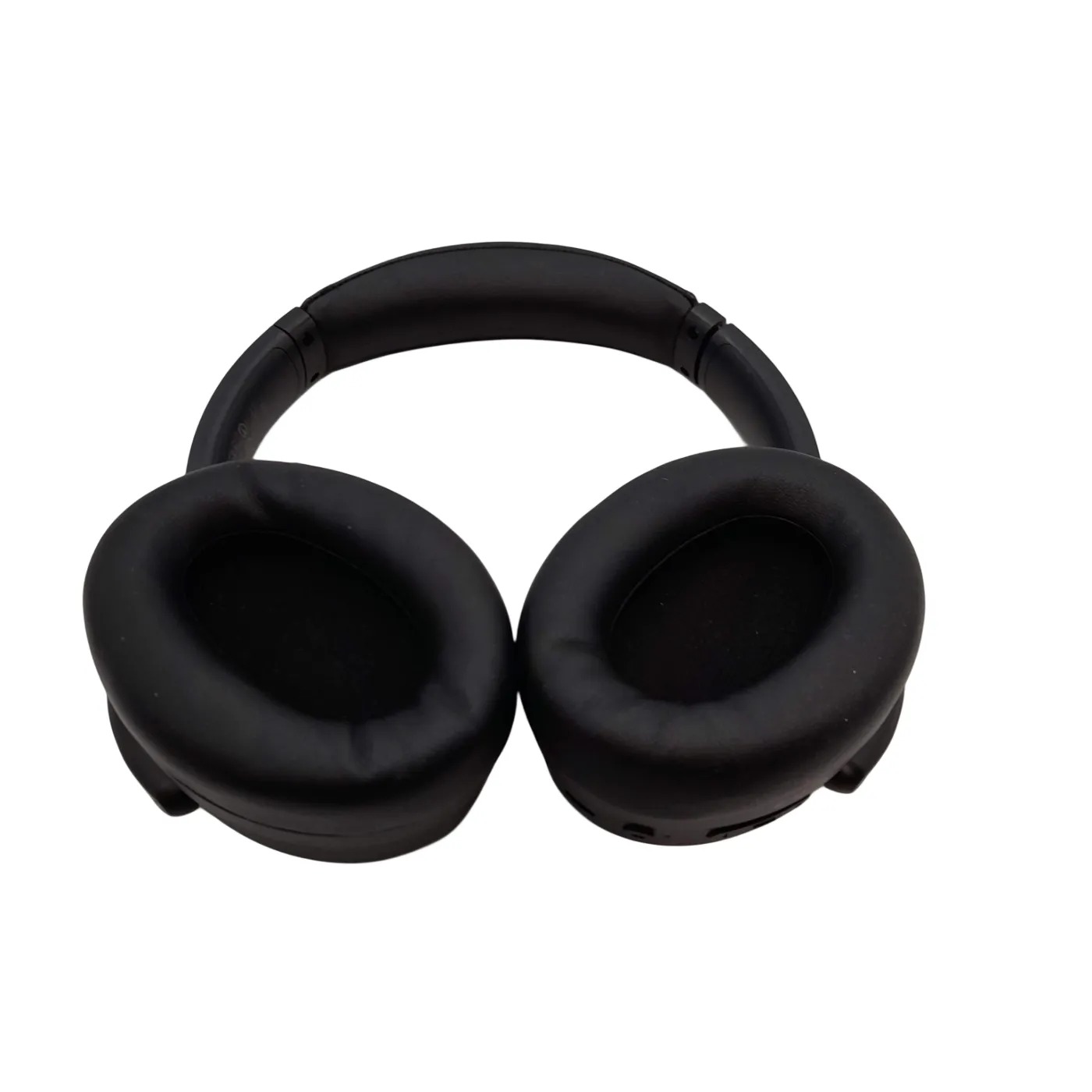 Edifier WH700NB Wireless Noise-Cancelling Over-Ear Headphones Black (WL 1415977)
