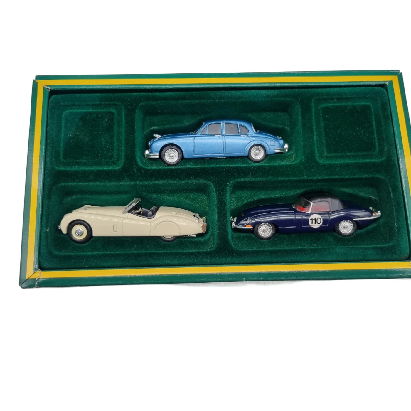 CORGI Jaguar Through the Years 3 Classic Models 97700 (WR 1401171)