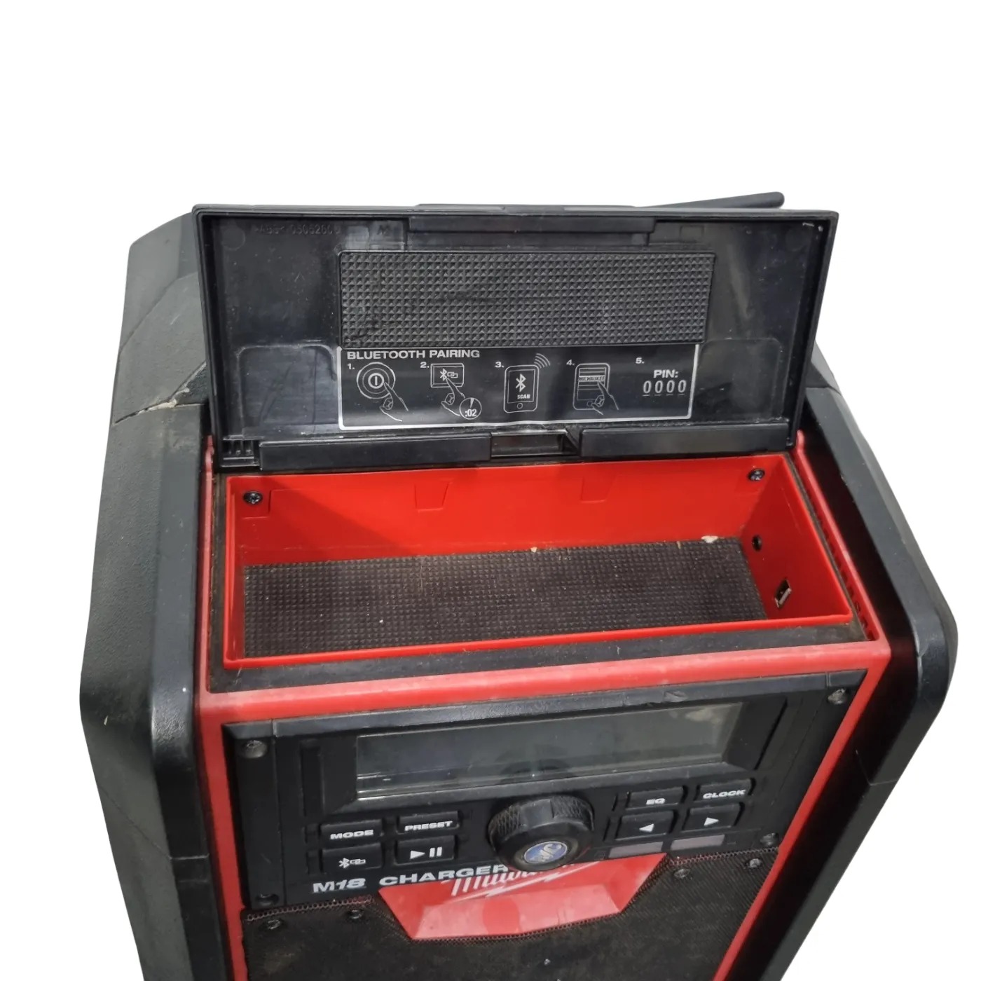 Milwaukee M18 RC Jobsite Radio and Charger Red/Black (WR)