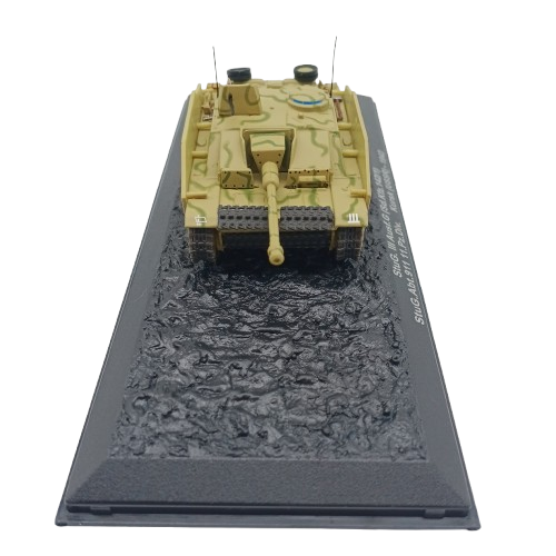 Combat Tanks Collection Stug. 3 Ausf. Brown Tank Figure With Magazine In Case (CP)