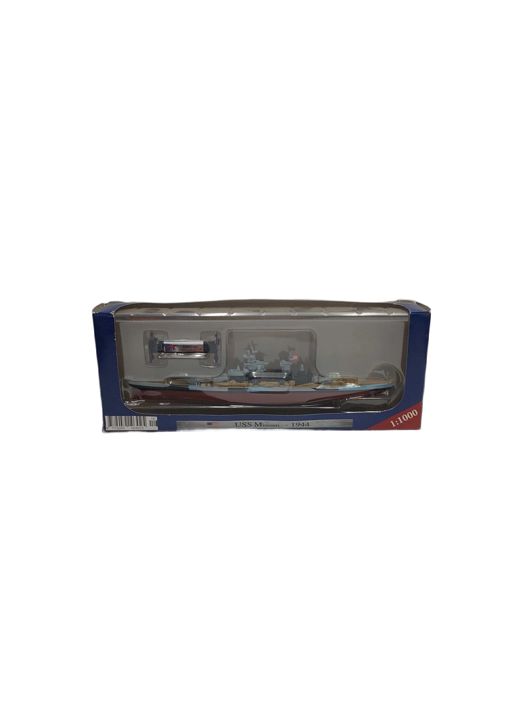 Model Boat USS Missouri 1944 (GB1429217)