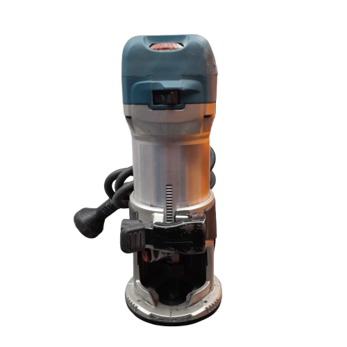 Makita 6.35mm (1/4″) 710W Router RT0700CX ( Used Condition) (MR)