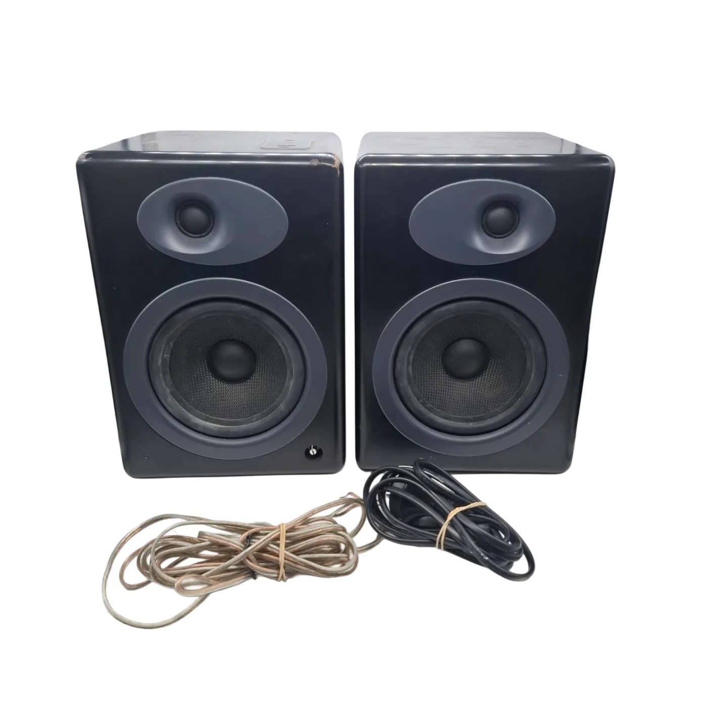Audioengine 5 Model A5 Set Of 2 Powered Bookshelf Speakers + Cords (WR 1420691)
