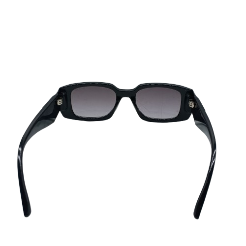 GUESS GF6192 Beveled Geometric Sunglasses Black (WR)
