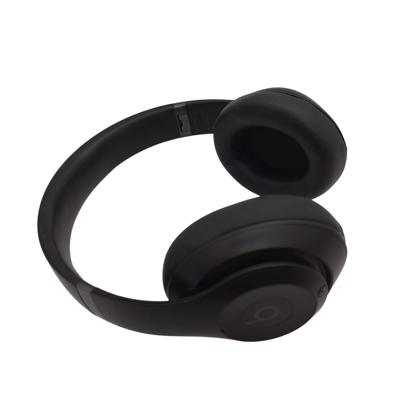 Beats Studio Pro Headphones + Case, AUX, Charger (WL 13991852)