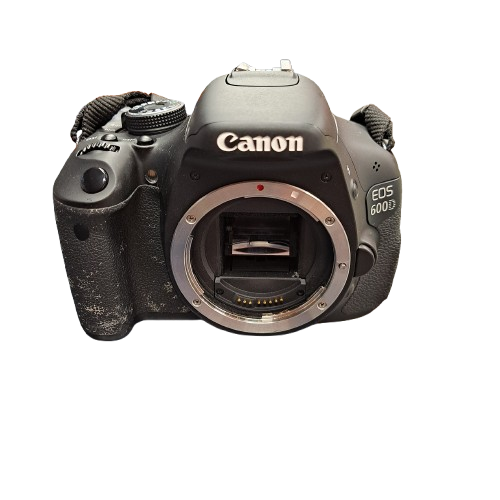 Canon Camera EOS 600D With 2 Batteries And Memory Cards