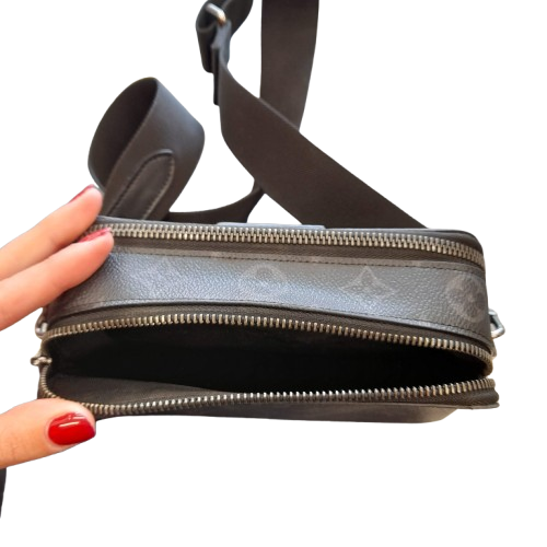 Louis Vuitton Alpha Wearable Wallet – LV Aerogram. With Entrupy COA