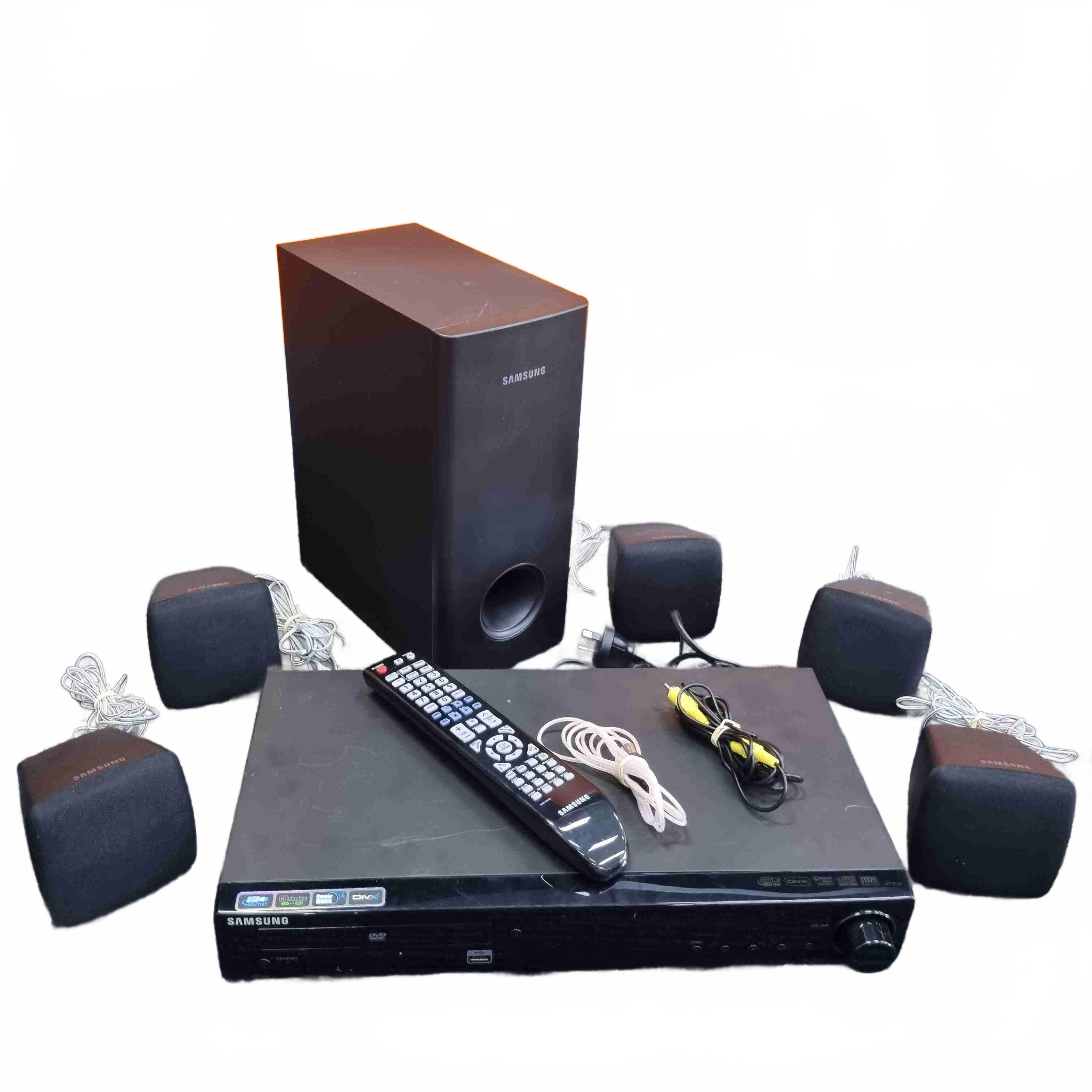 Samsung Home Theater System HT-Z120 With Subwoofer + 5x Mini Speakers + Remote (WR 1432805)