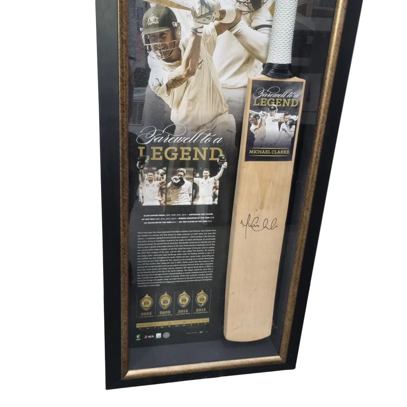 National Honour Frame – Michael Clarke Retirement Cricket Bat Signed Limited Edition 41/115 + COA (WR) PICK UP ONLY