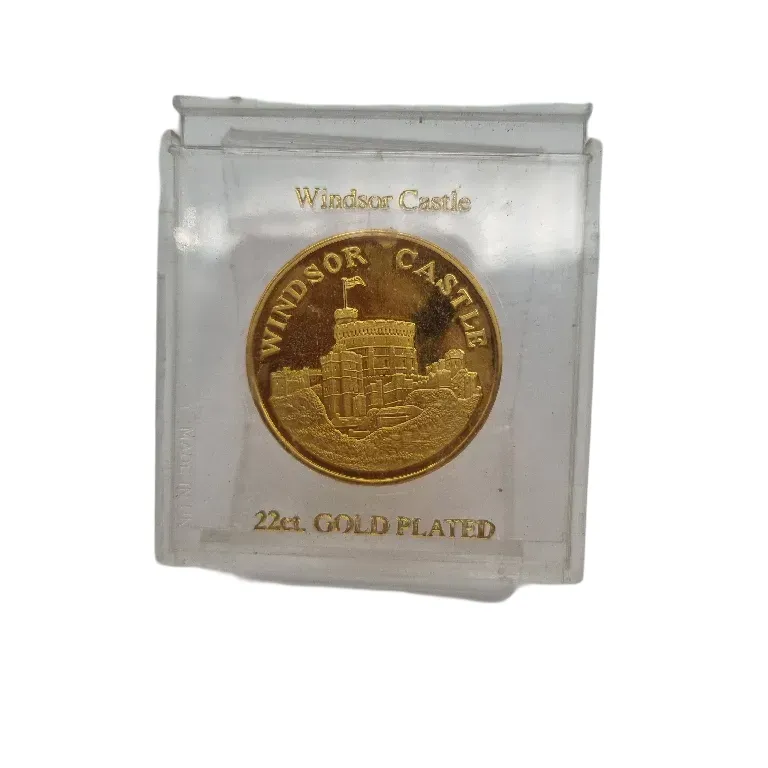 22CT Gold Plated Windsor Castle Medallion – Places of Interest The White Lion of Mortimer