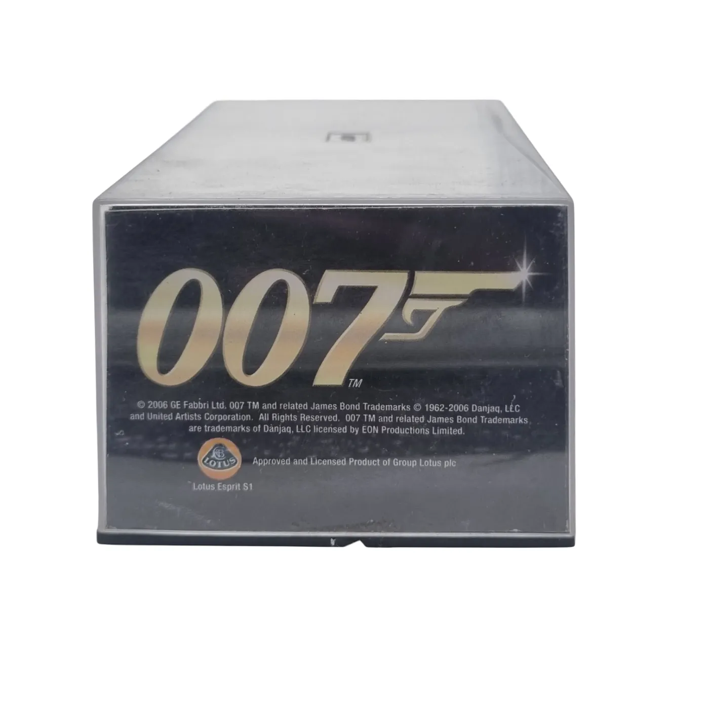 007 Jaguar XKR Model Car – Die-Cast Collectible in Display Case