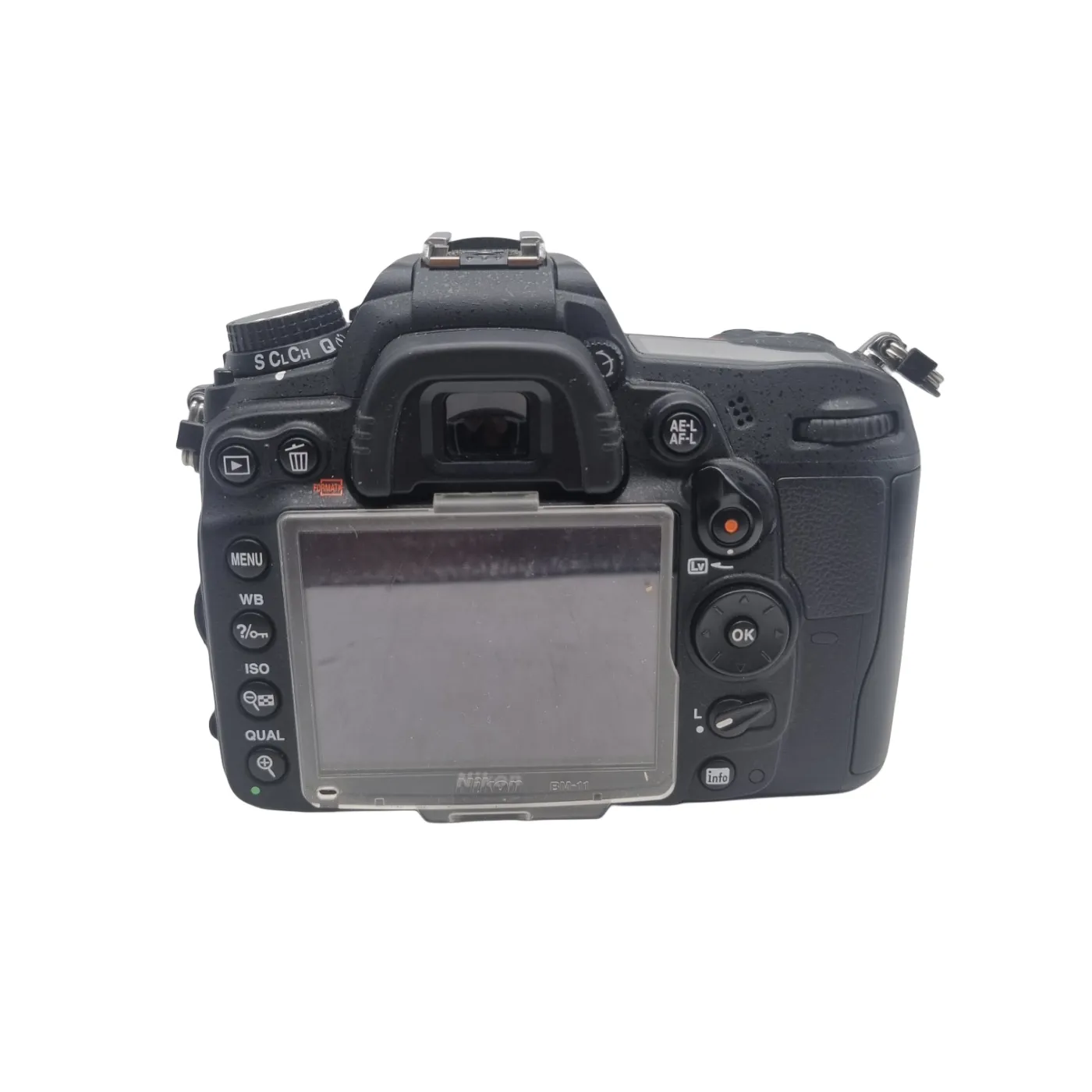 Nikon D7000 DSLR Camera with Lens, Battery, Charger, and Bag (WR 1402377)