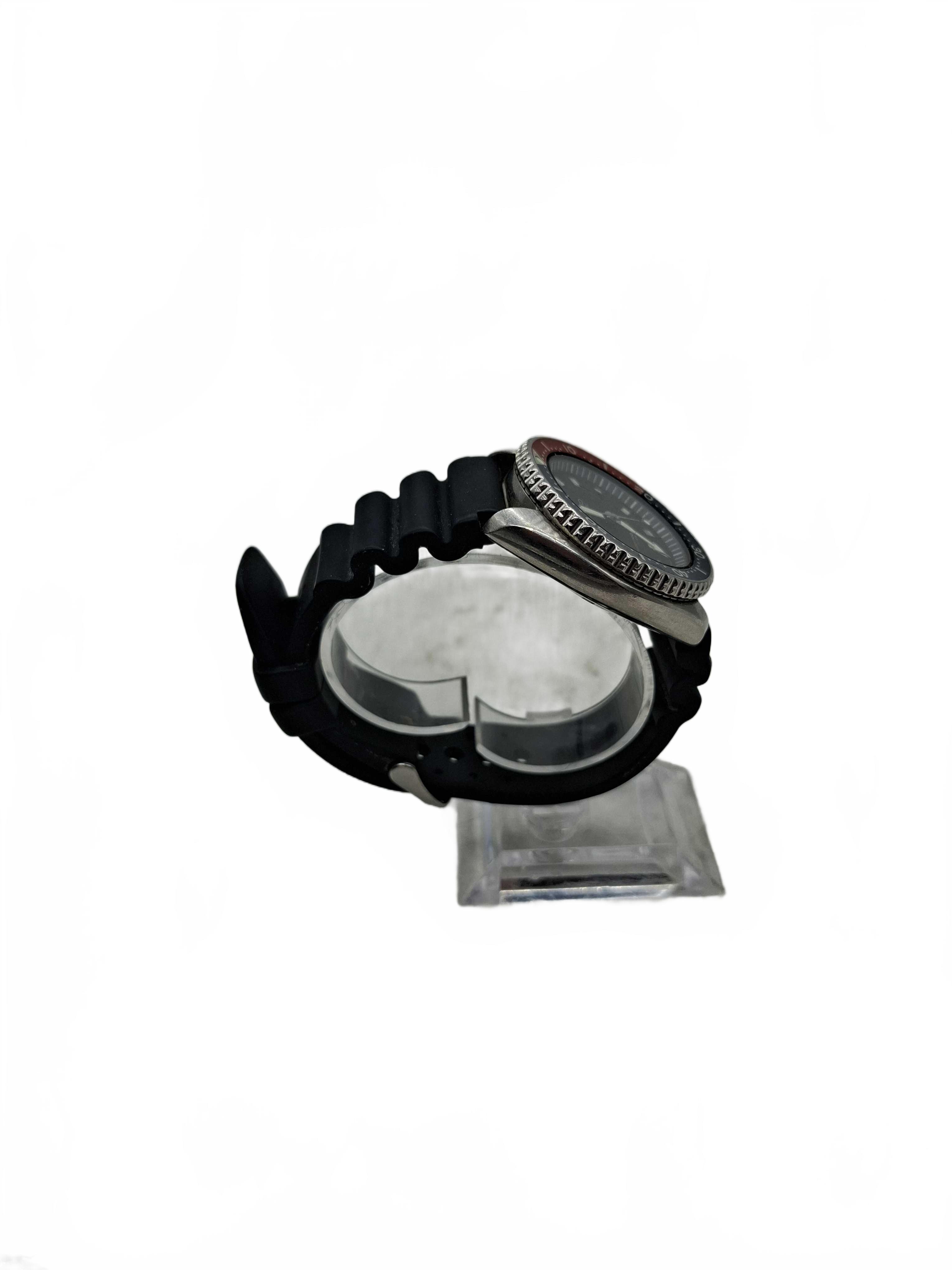 Seiko Watch Model 7002-700J Black Rubber Band Pepsi Seiko (WR 1430050)