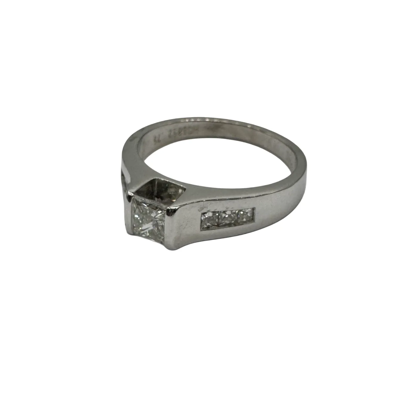 Ladies 18ct White Gold 7 Princess Cut Stone Diamond Ring O 7 1/2 With Valuation (WR 1198391)