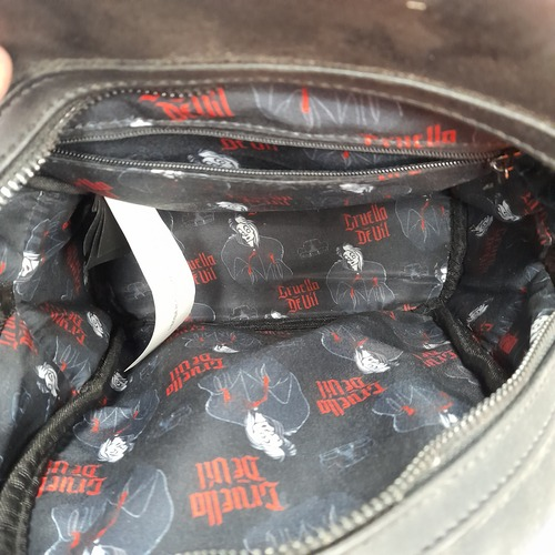 Loungefly Cruella White Black Bag Cruella (LN)