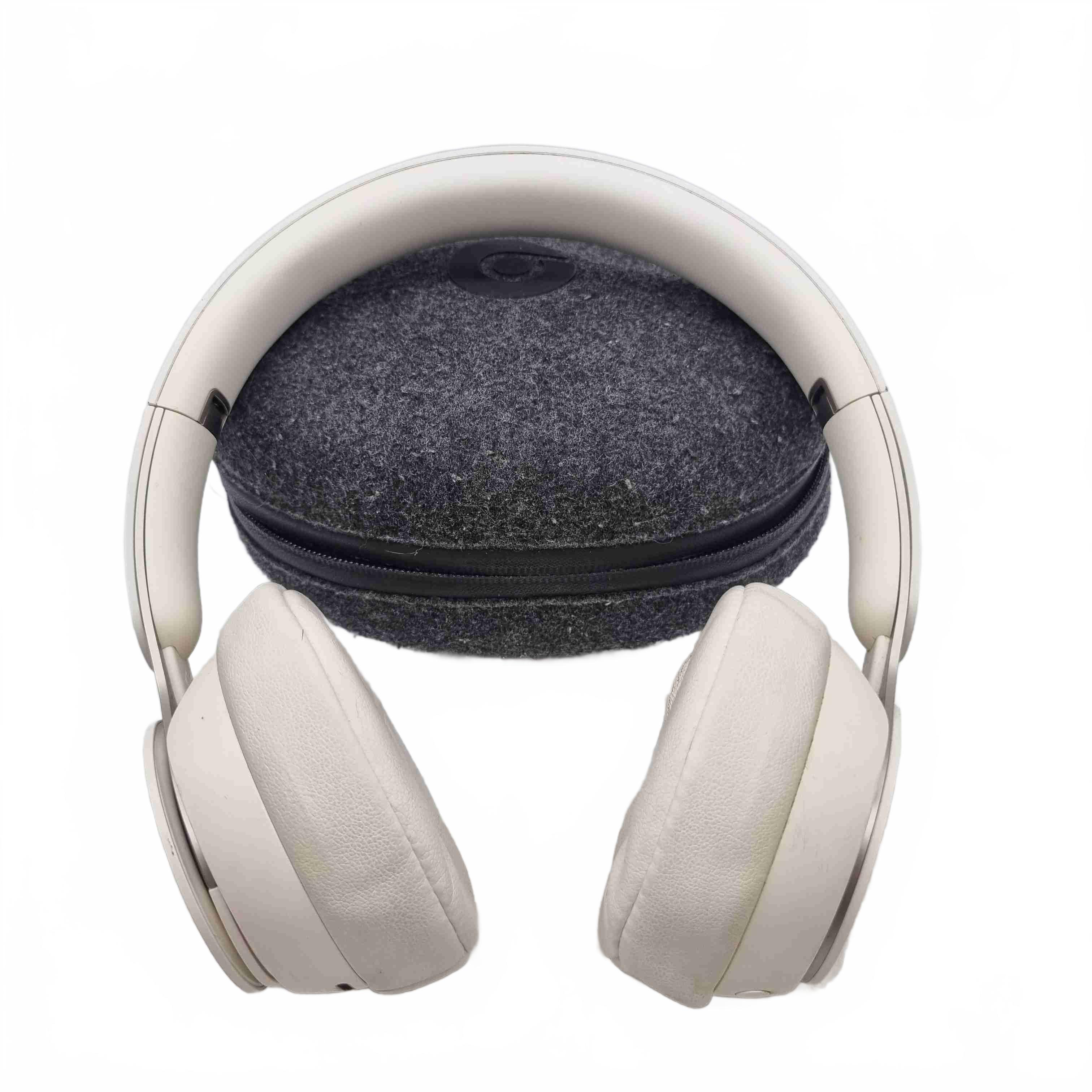 Beats Solo Pro A1881 Wireless Noise Cancelling Headphones (WR 1433930)