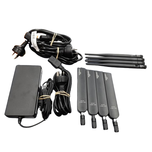 Cradlepoint E3000 5G Router with Power Supply and 8 Antennas (MR)