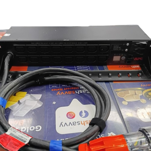 APC Switched Rack PDU AP7922 2U 32A 230V Black 3 Phase Power [NA]