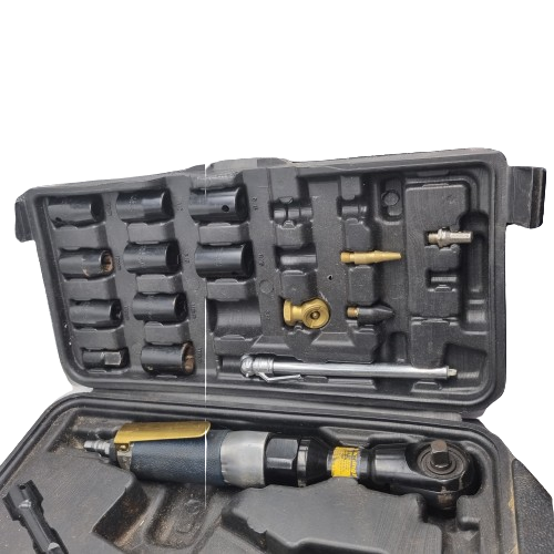 GMC 1/2″ Square Drive Air Impact Wrench With Air Torque Wrench, Case & Bits (WR 1361721)